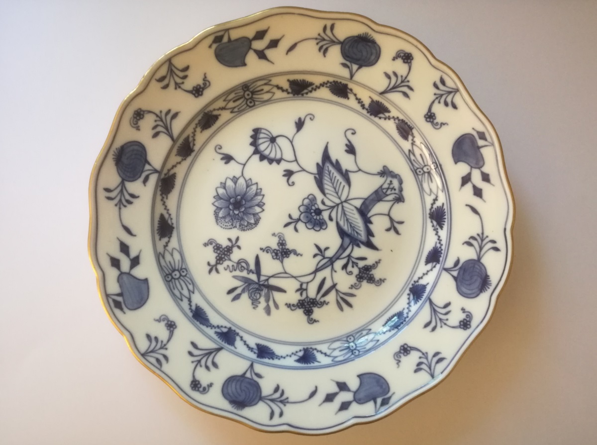 Teller mit Zwiebelmuster Teller mit Zwiebelmuster